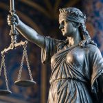Ответственность эксперта: что грозит за некачественное заключение